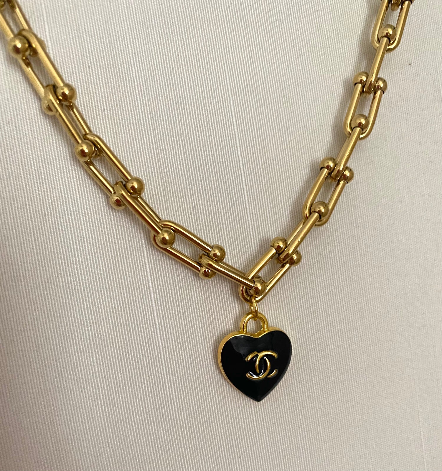 The Stirrup Chanel Necklace (black) – The Revamped Collection